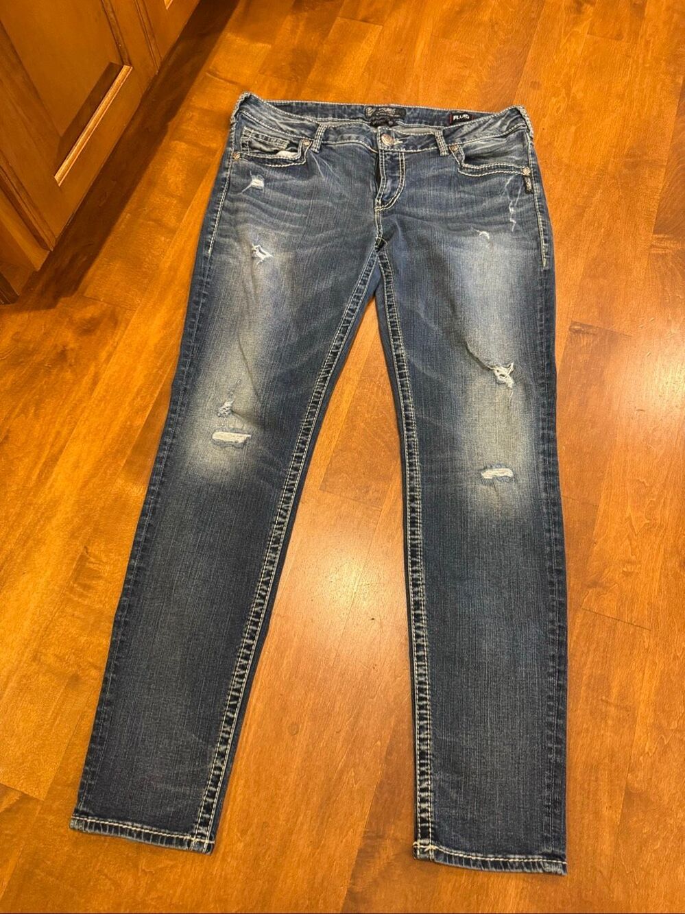 Silver Jeans Co Boyfriend Jeans W34 L29 Distressed Y2K Medium Wash Denim